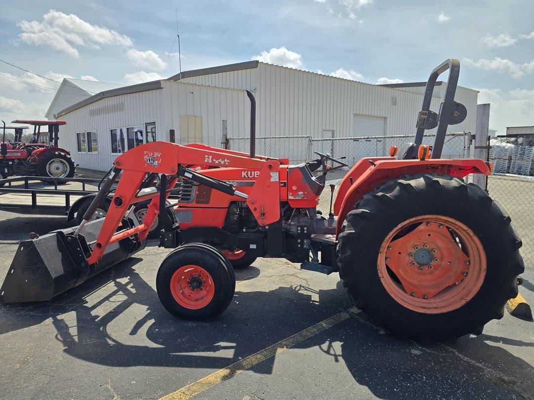 Image of Kubota M6800 Primary image