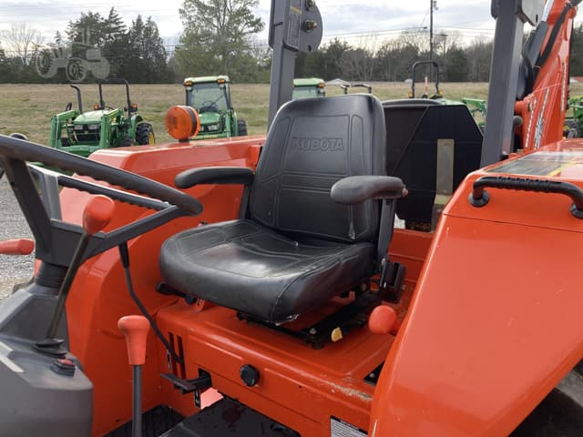 Image of Kubota M6800 equipment image 3