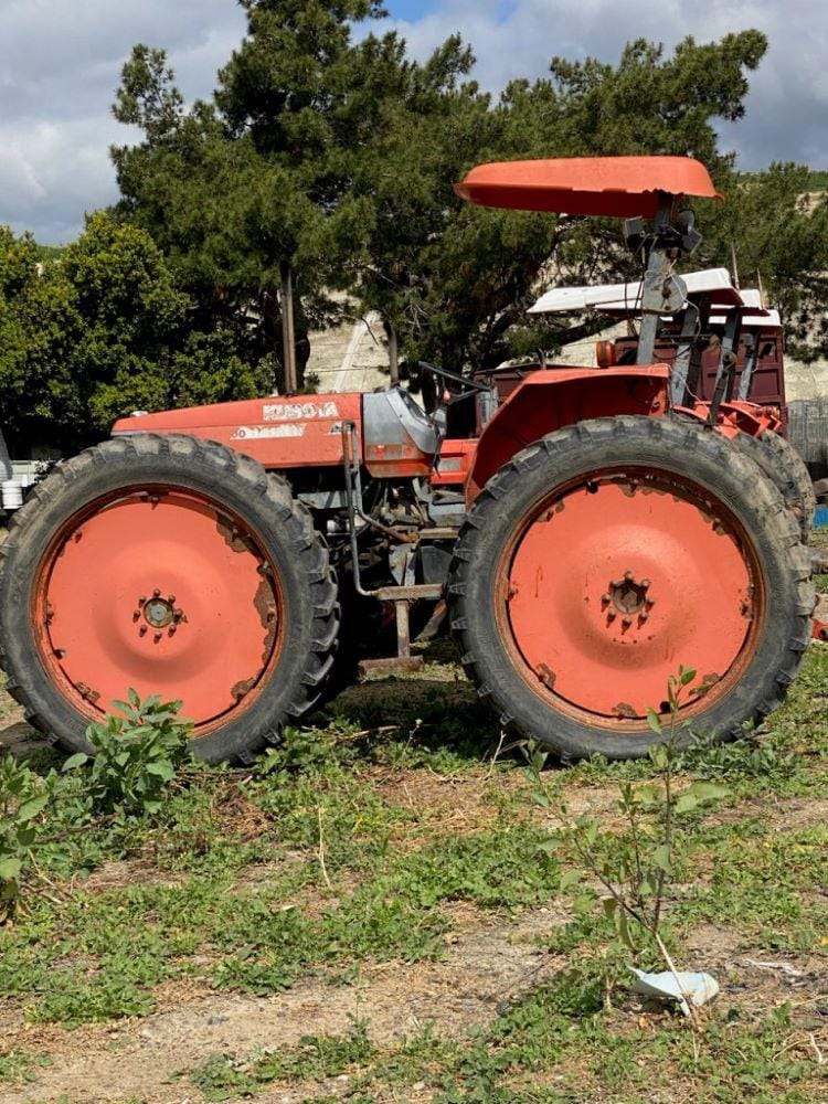 Main image Kubota M9000