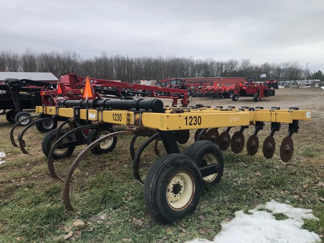 Image of Landoll 1230 equipment image 1