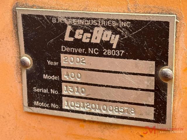 Image of LeeBoy 400 equipment image 4