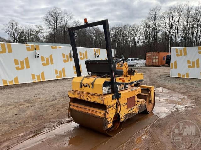 Image of LeeBoy 400 equipment image 4