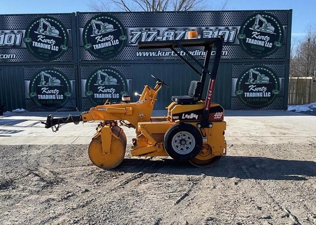 2002 LeeBoy 400 Equipment Image0