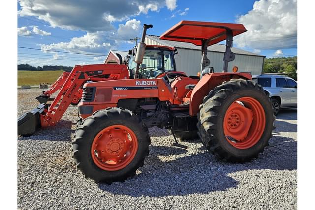 Image of Kubota M9000 equipment image 2