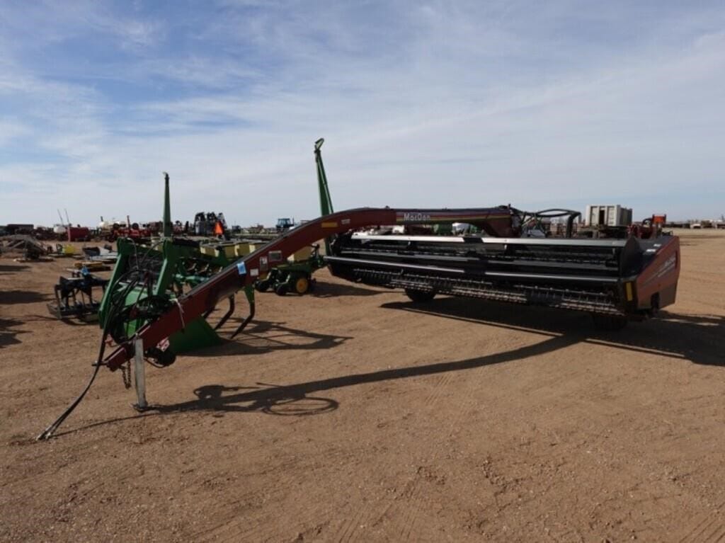 2002 MacDon 5020 Equipment Image0