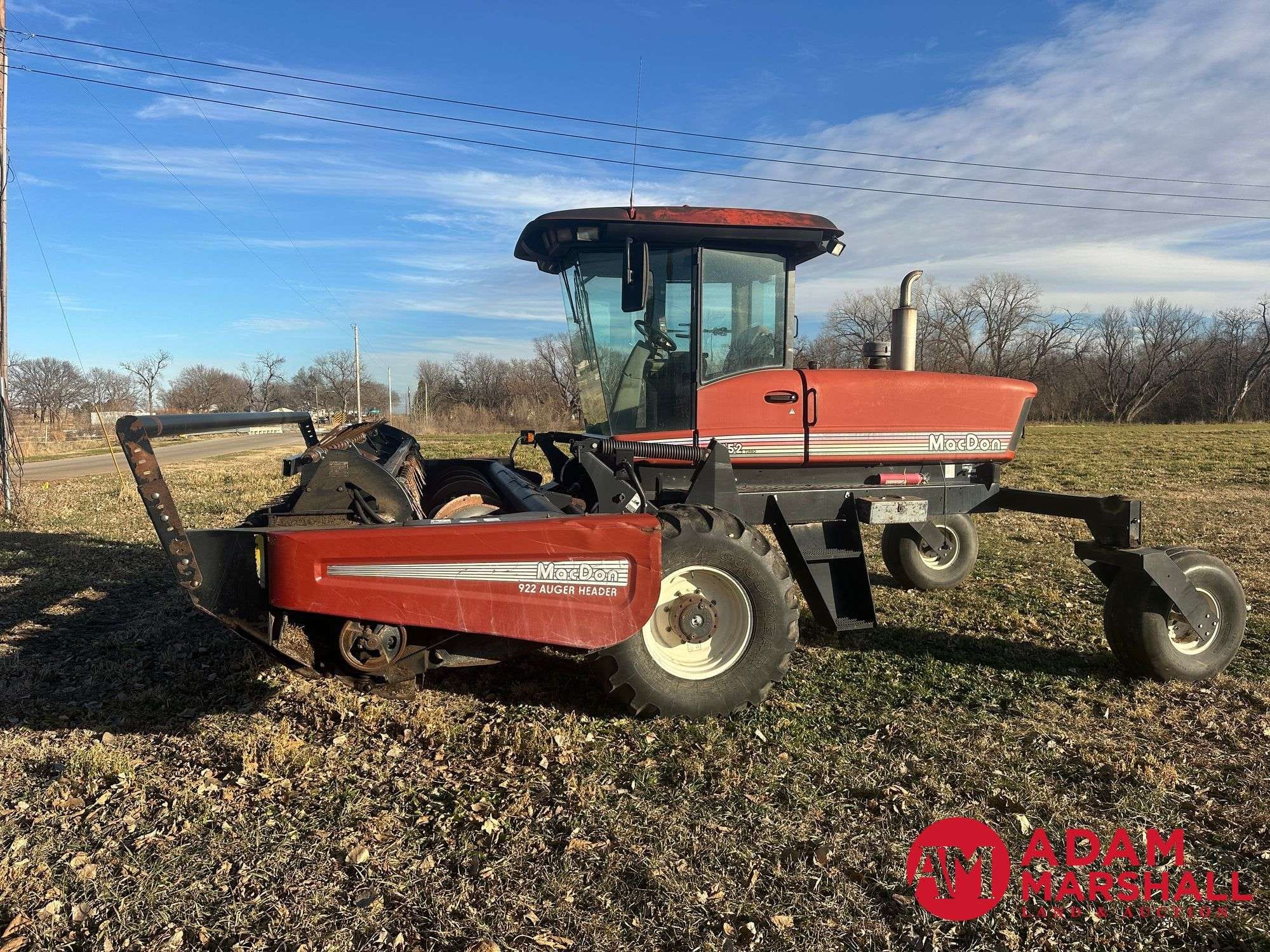 2002 MacDon 9352C Equipment Image0