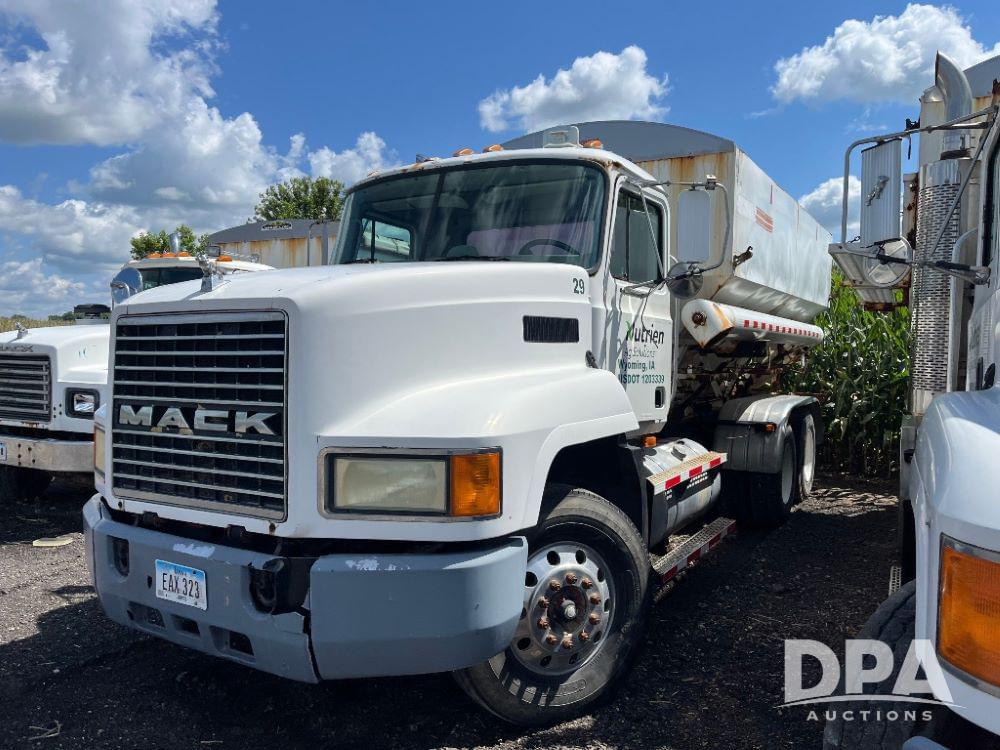 Image of Mack CH613 Primary image
