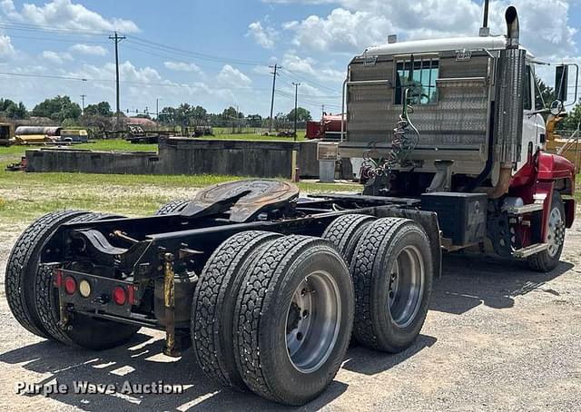 Image of Mack CH613 equipment image 4