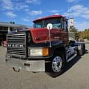 2002 Mack CL700 Image