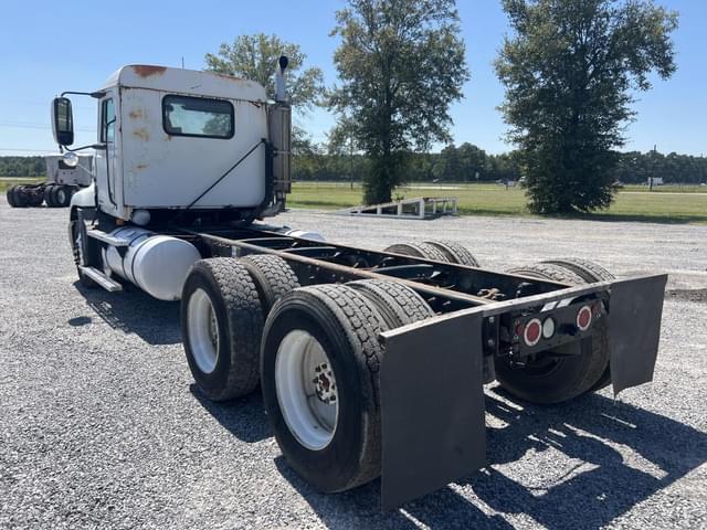 Image of Mack CX613 equipment image 2
