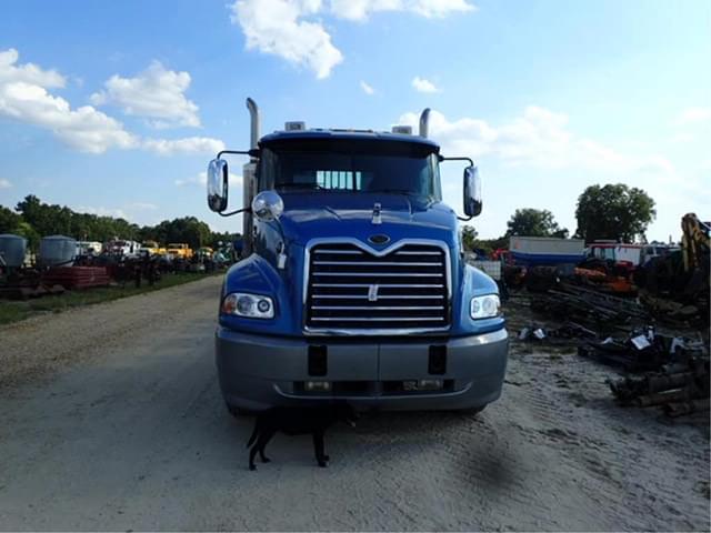 Image of Mack CX613 equipment image 1