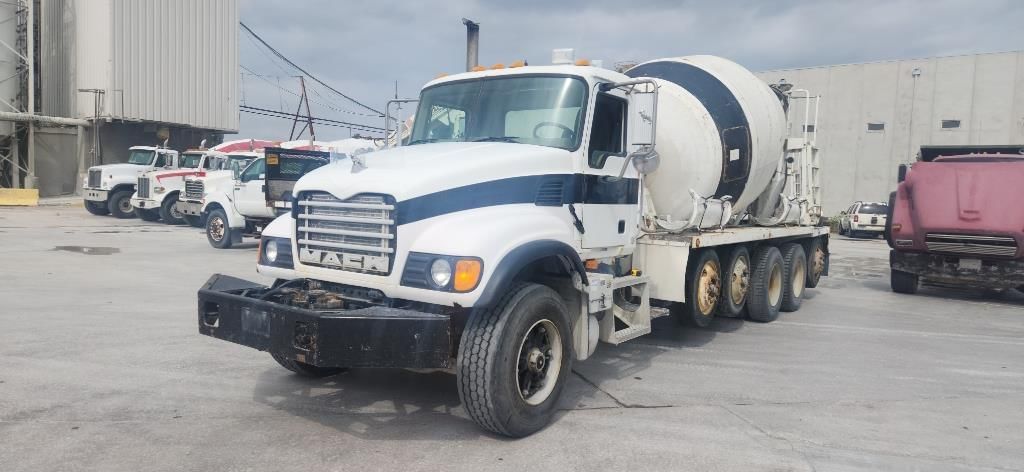 2002 Mack Granite CV713 Equipment Image0