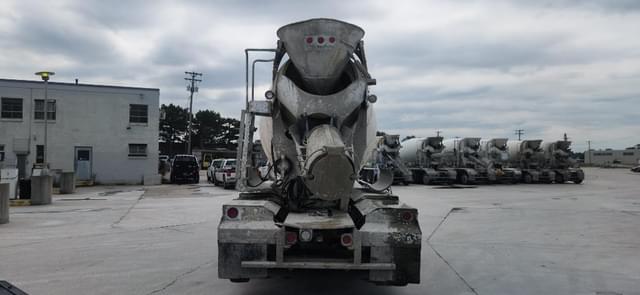 Image of Mack Granite CV713 equipment image 4