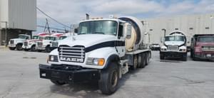 2002 Mack Granite CV713 Image