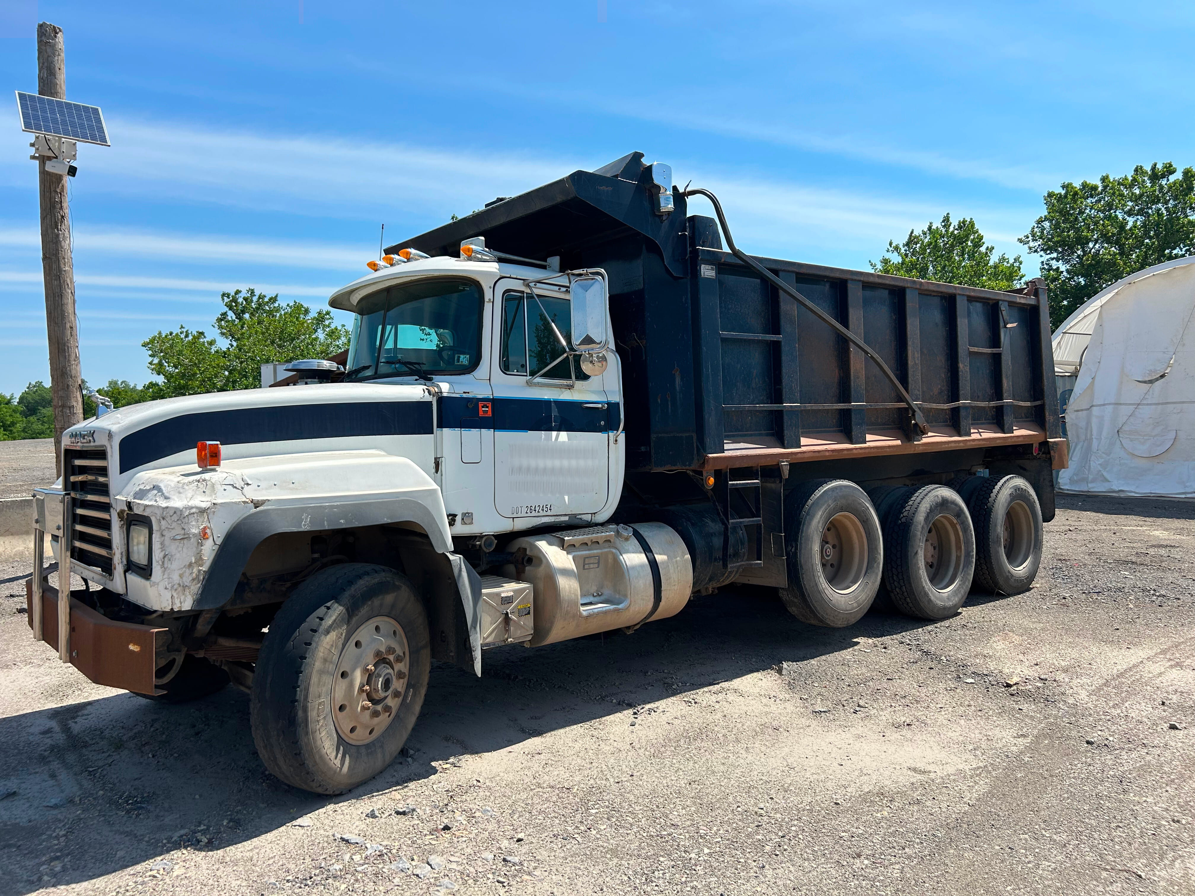 2002 Mack RD600 Equipment Image0