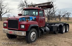 2002 Mack RD688S Image