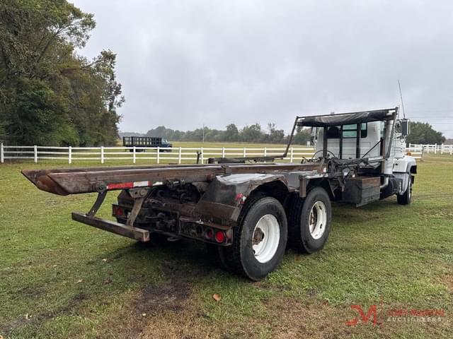 Image of Mack RD688S equipment image 1