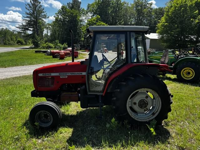 Image of Massey Ferguson 4245 equipment image 1