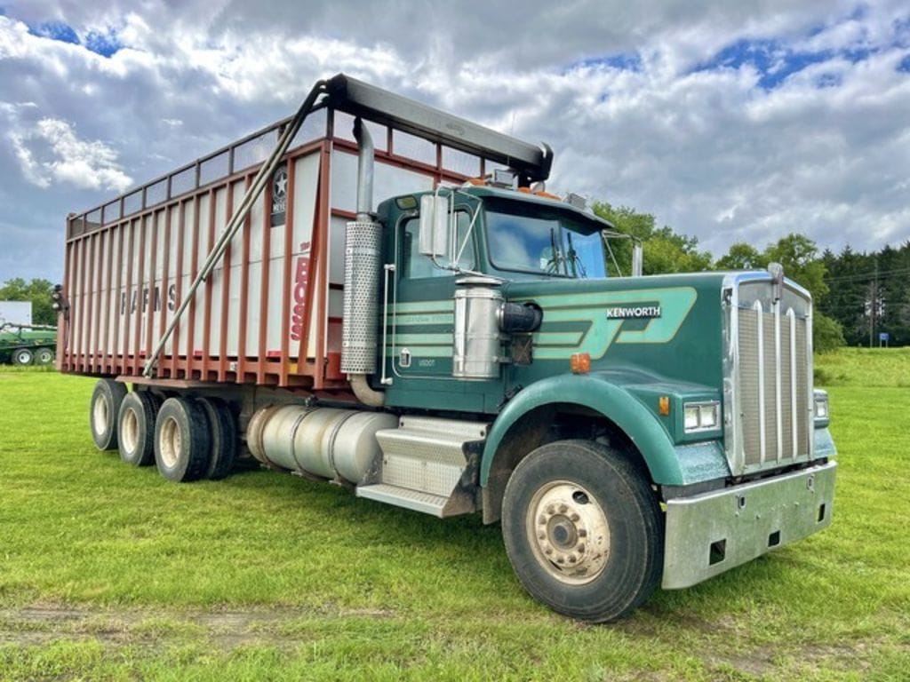 2002 Meyer 8124 Equipment Image0