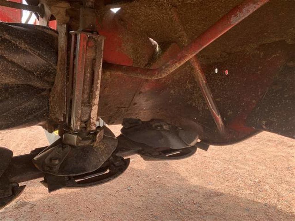 2002 New Holland 1431 Equipment Image0