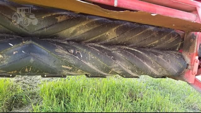 Image of New Holland 1431 equipment image 3