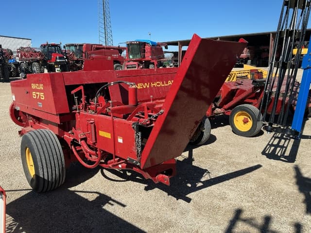Image of New Holland 575 equipment image 1