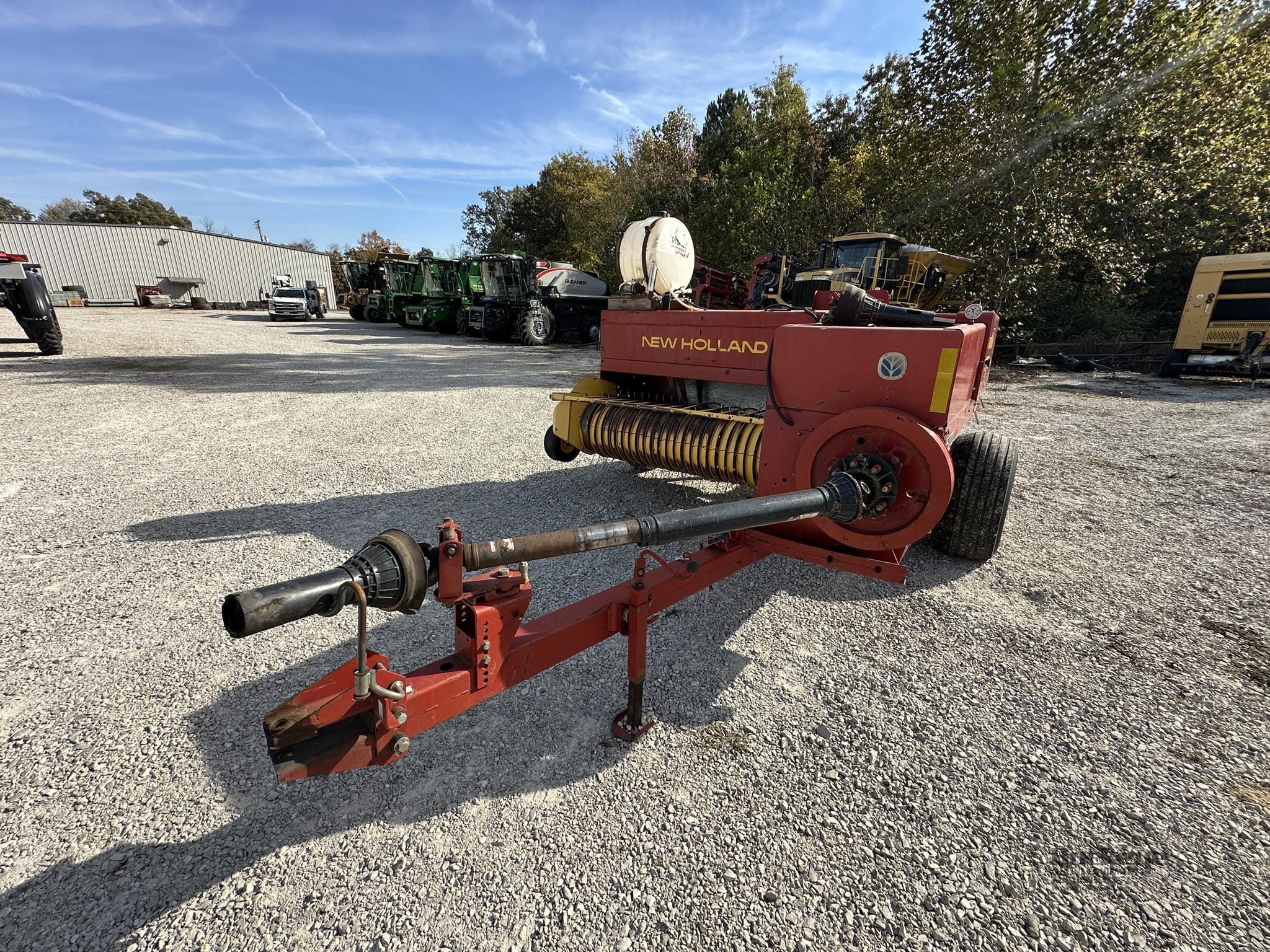 Main image New Holland 575