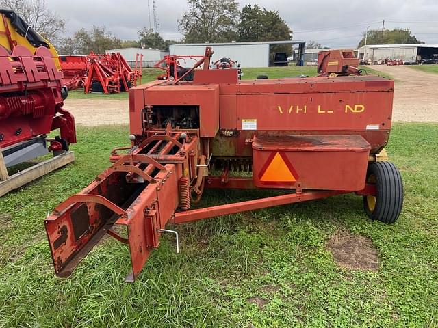 Image of New Holland 575 equipment image 3