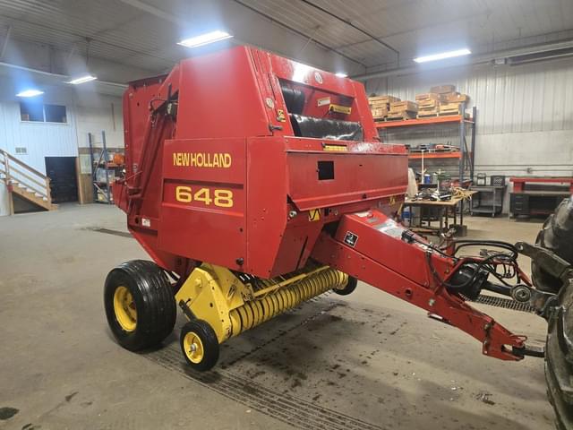 Image of New Holland 648 equipment image 3