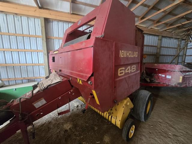 Image of New Holland 648 equipment image 4