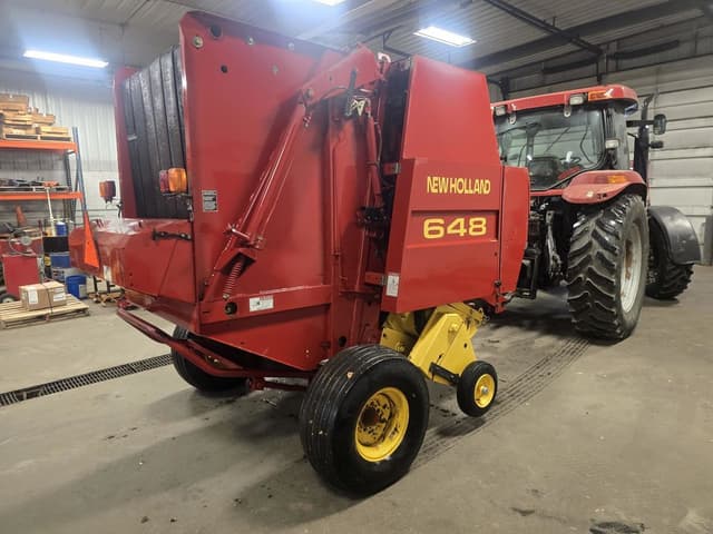 Image of New Holland 648 equipment image 2