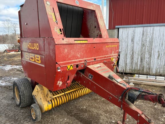 Image of New Holland 658 equipment image 2