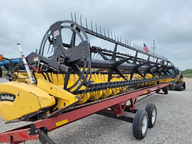 Image of New Holland 74C equipment image 3
