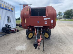 2002 New Holland BR740 Image