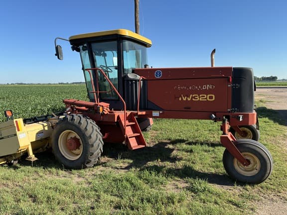 Image of New Holland HW320 equipment image 2