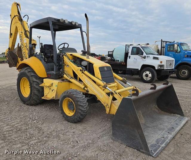 Image of New Holland LB75B equipment image 2