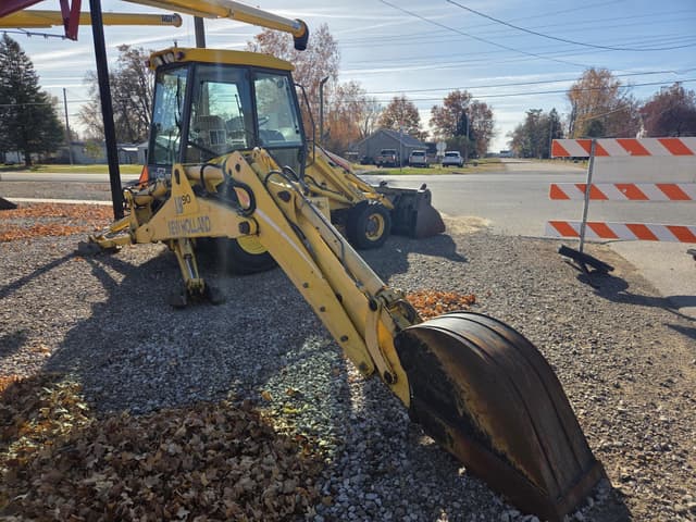 Image of New Holland LB90 equipment image 2