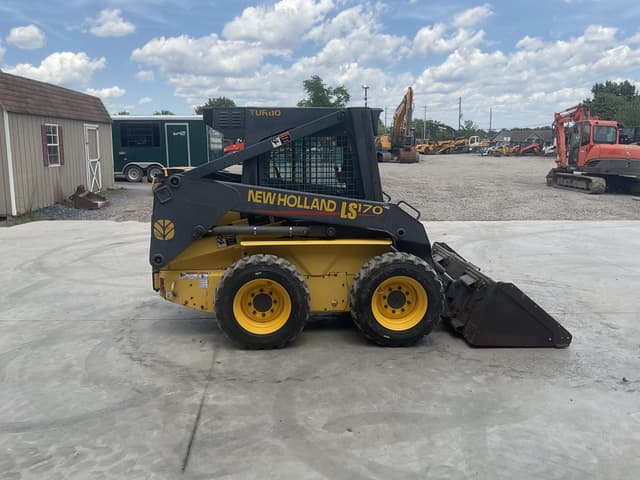 Image of New Holland LS170 equipment image 4