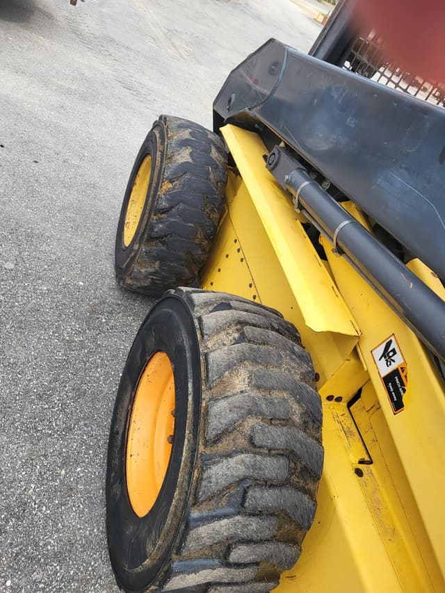 Image of New Holland LS180 equipment image 4