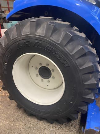 Image of New Holland TC29 equipment image 4