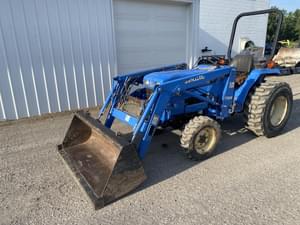 2002 New Holland TC30 Image