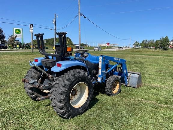 Image of New Holland TC33 equipment image 3