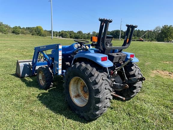 Image of New Holland TC33 equipment image 2