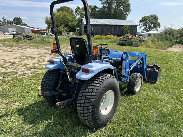 Image of New Holland TC33D equipment image 4