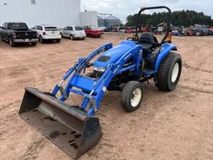 2002 New Holland TC35D Image