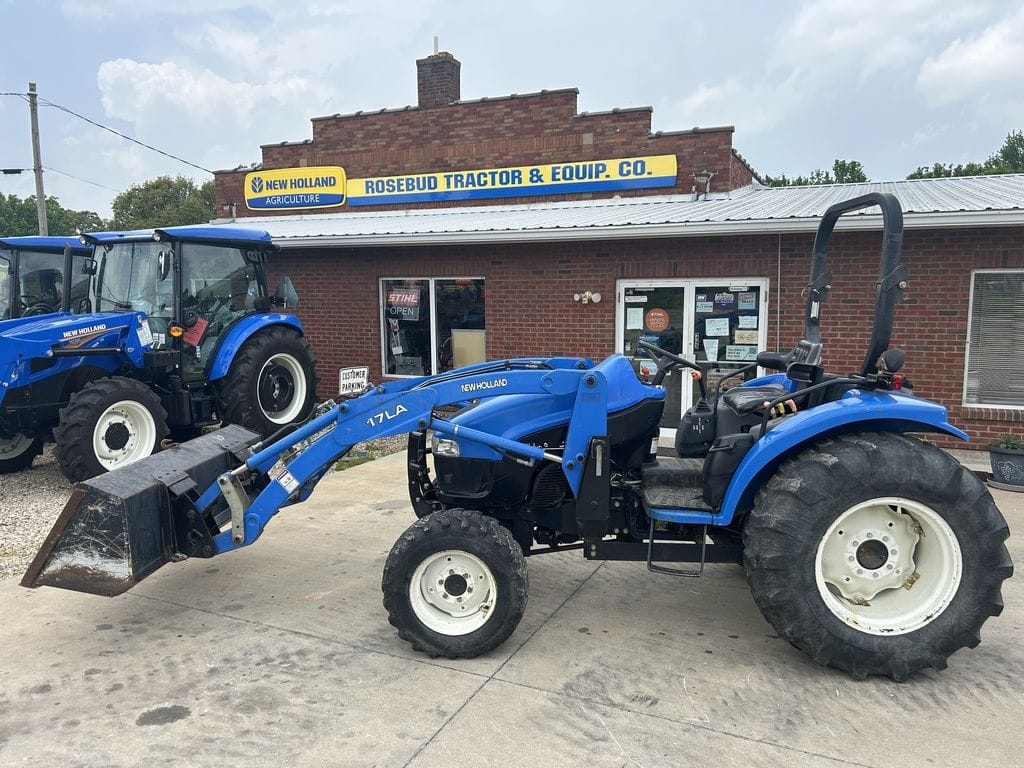 2002 New Holland TC45D Equipment Image0