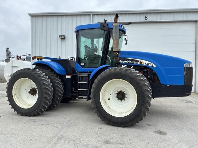 Image of New Holland TJ275 equipment image 2