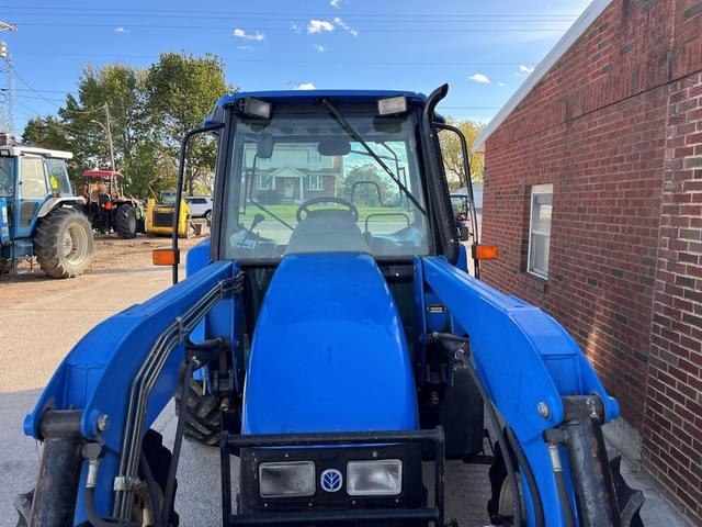 Image of New Holland TL80 equipment image 4