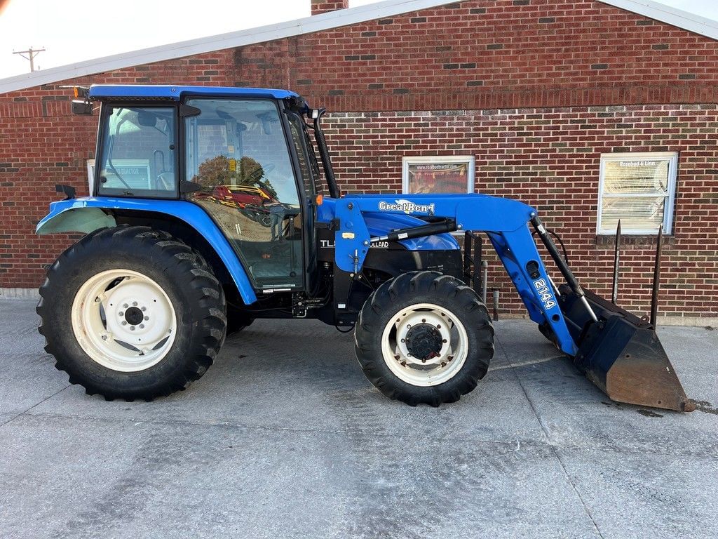 2002 New Holland TL80 Equipment Image0