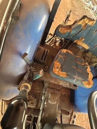 Image of New Holland TN70A equipment image 4